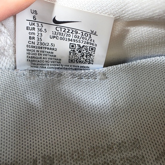 Nike React Infinity Run Flyknit 2 Women's Running Shoes CT2229-101 White Silver - Picture 8 of 8